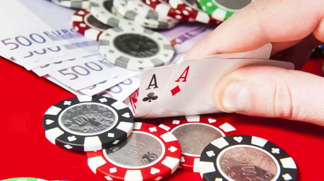 Pot Chances Explained – How to Determine Pot Chances in Online poker